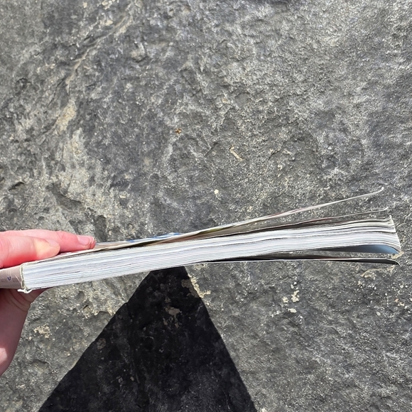 Vintage February 2001 Harper's Bazaar Sarah Jessica Parker Fashion Magazine - Picture 4 of 5